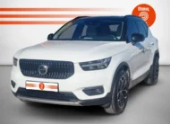 2021 VOLVO XC40 MOMENTUM