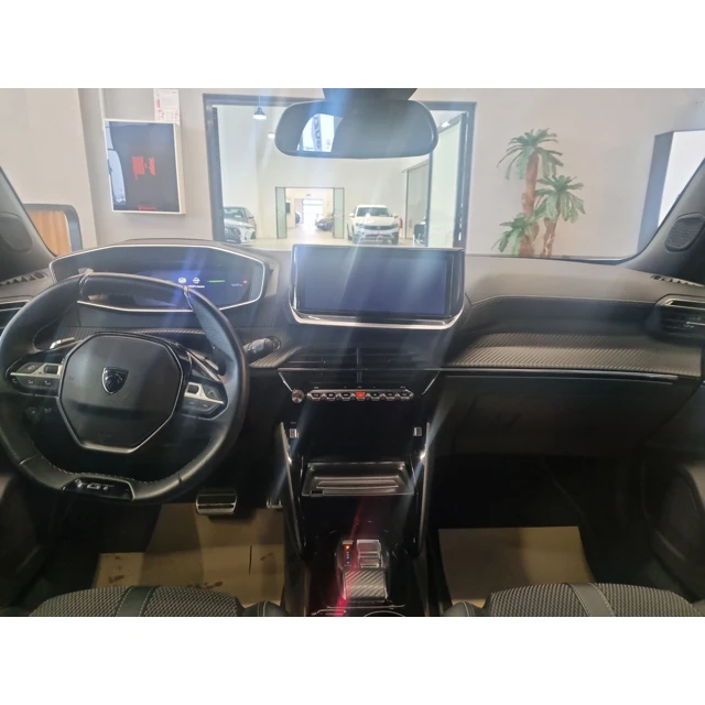 2024 PEUGEOT 2008 GT